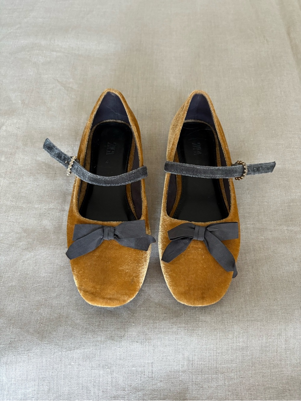 NWOT Zara Velvet Mary Jane Flats with Bow - Camel and Dark Brown